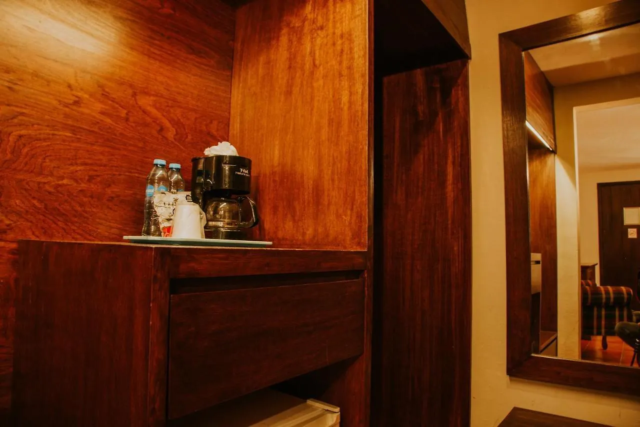 ****  Hotel Holly Merida Mexico
