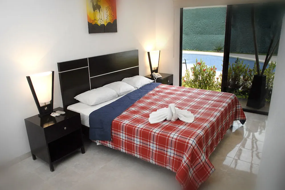 Hotel Holly Merida 4*,