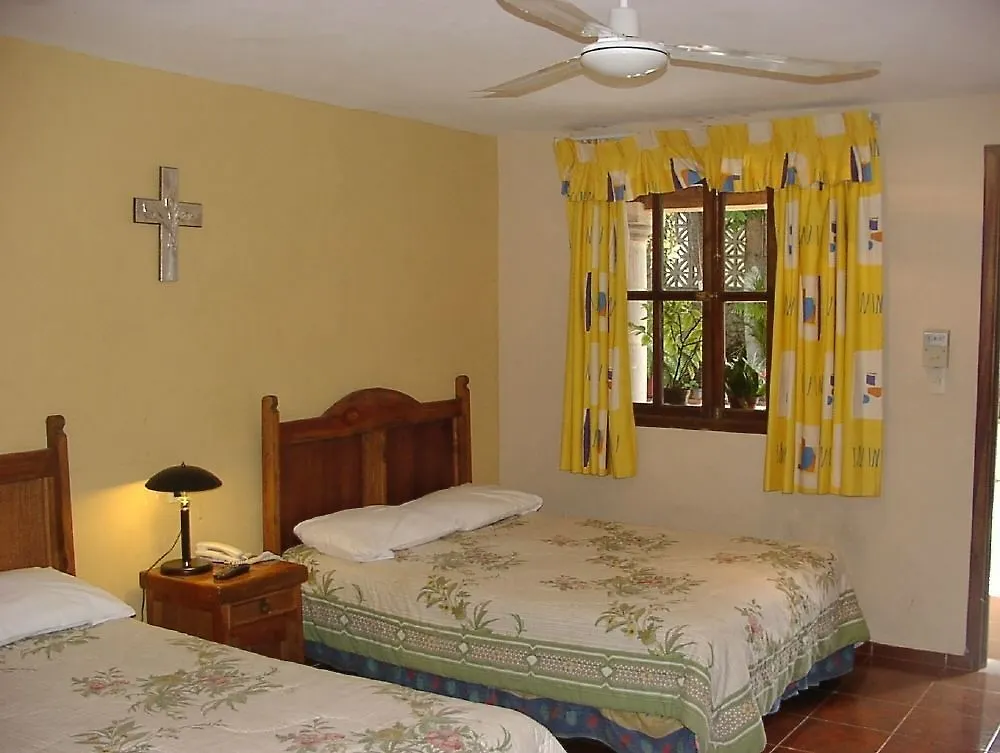 ****  Hotel Holly Merida Mexico